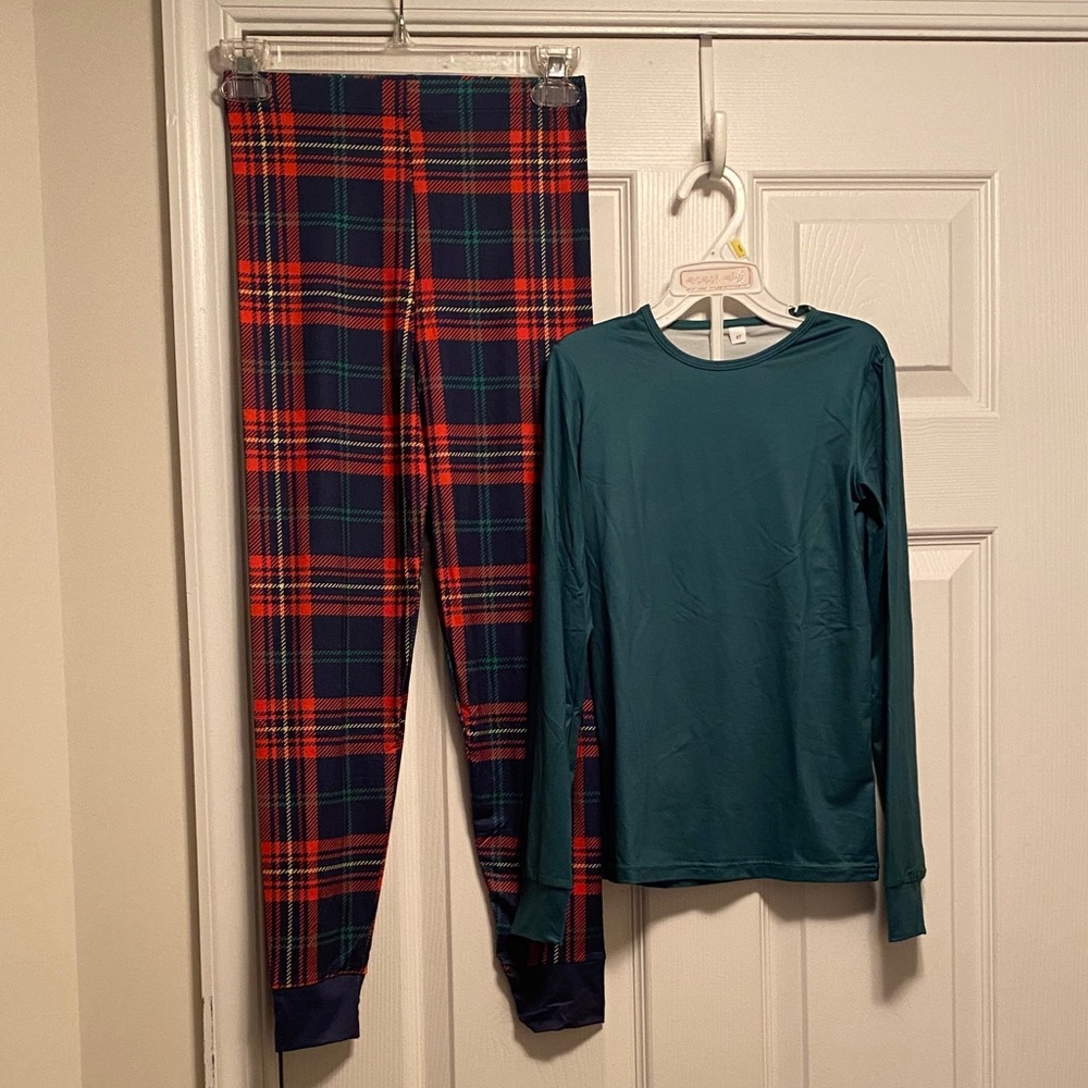 Rnxrbb 2 Piece Kids Green Plaid Pajama Set…size 8T